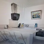 Appartement T4, 6 Pers, Vue Mer, 20 M Le Lavandou